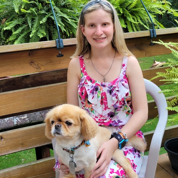 Meet your Posher, Danielle - Picture 3 of 12